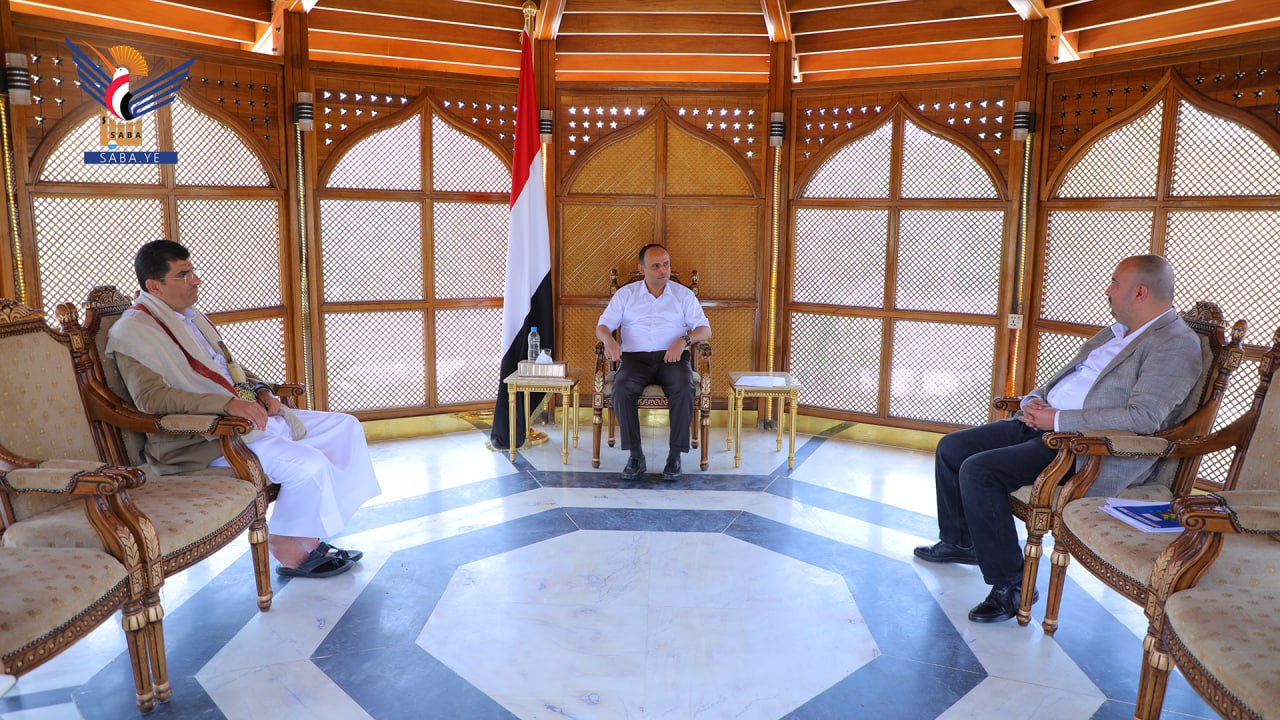 Le président Al-Mashat examine les affaires commerciales et d'investissement avec le vice-premier ministre et le président de la Chambre de commerce