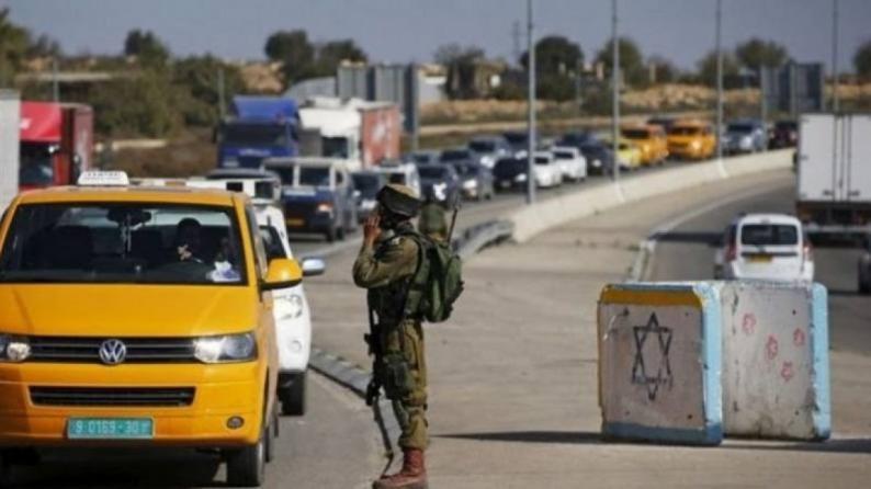 Zionist enemy obstructs citizens movement east Qalqilya & storms Bethlehem Zionist enemy obstructs citizens movement east Qalqilya & storms Bethlehem