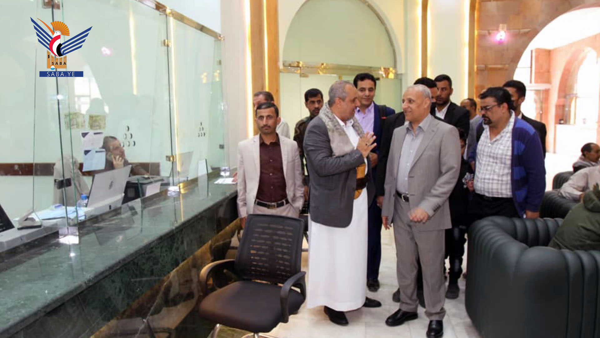 الجنيد يتفقد سير العمل في المؤسسة العامة للتأمينات الاجتماعية الجنيد يتفقد سير العمل في المؤسسة العامة للتأمينات الاجتماعية