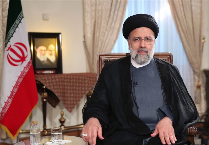الرئيس الإيراني يحذر من استحواذ المتطرفين ودعم العداء للاسلام في فرنسا