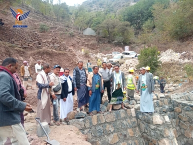 Road paving projects in Taiz