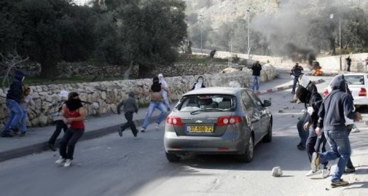 Verletzung von 3 zionistische Siedler westlich von Nablus