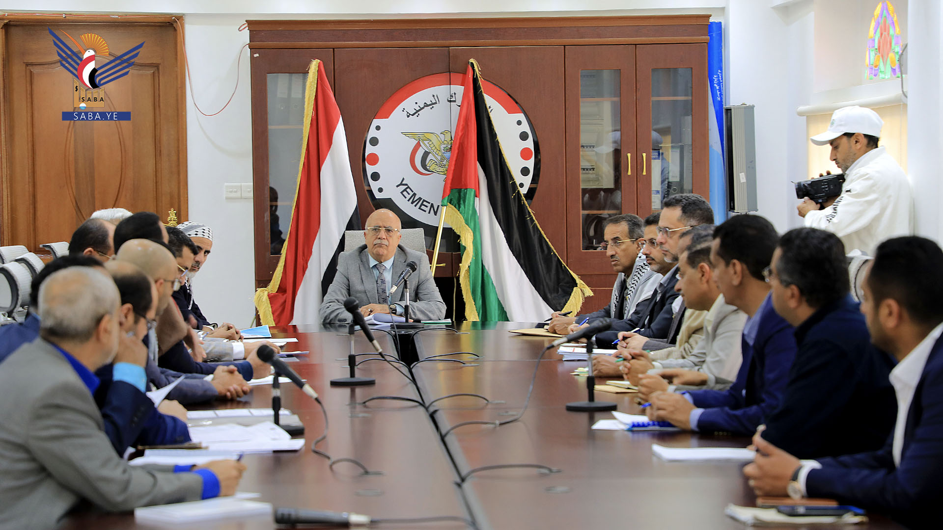 Meeting chaired by Al-Rahawi discusses mechanism of ending interference in frequencies between spectrum users