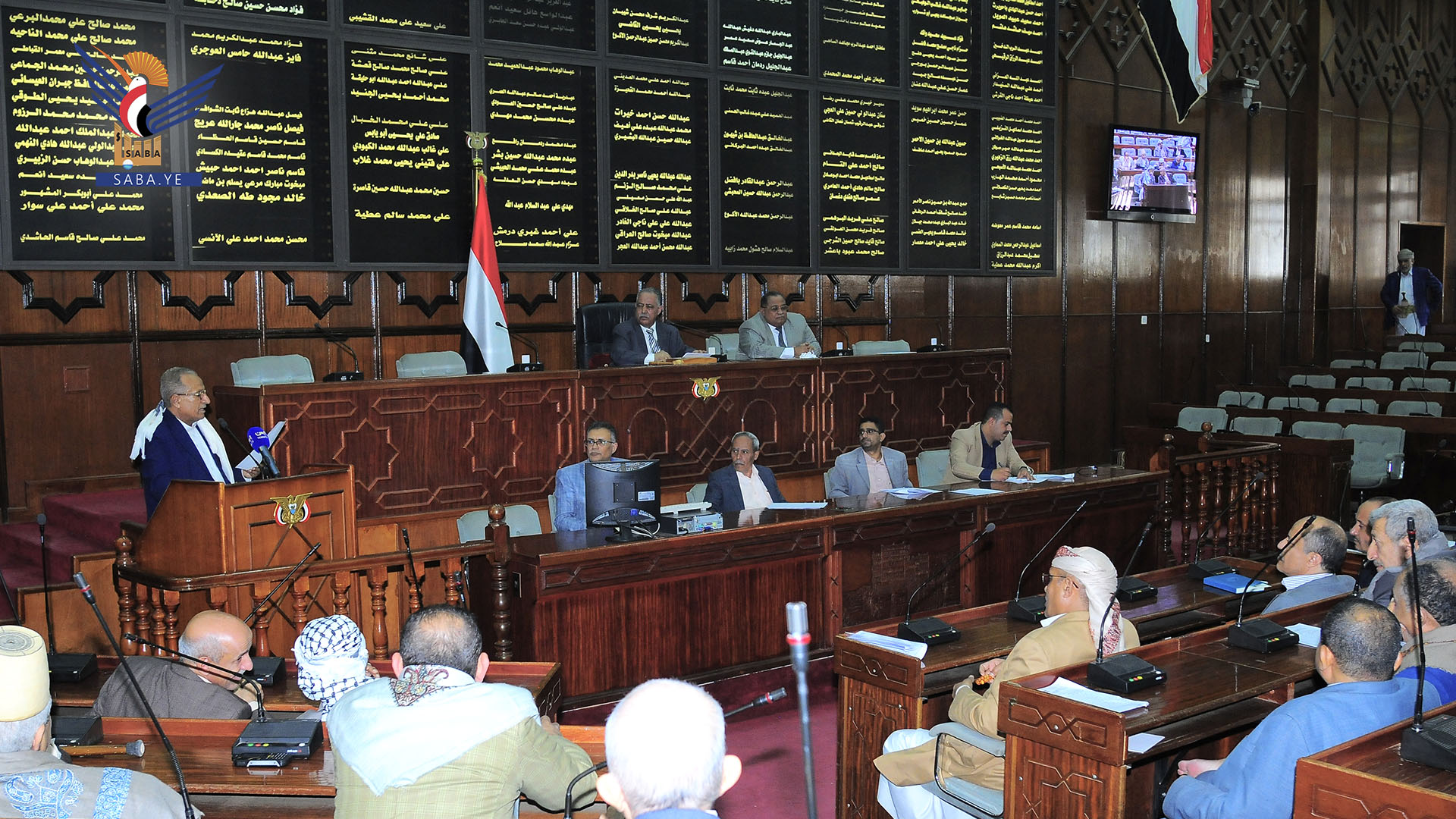 Le Parlement continue de tenir ses sessions