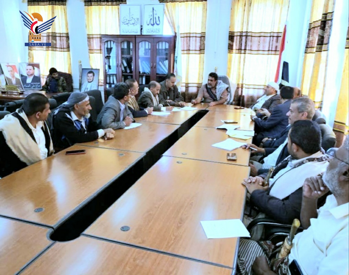مناقشة خطط ودراسات مشاريع المبادرات المجتمعية في محافظة البيضاء