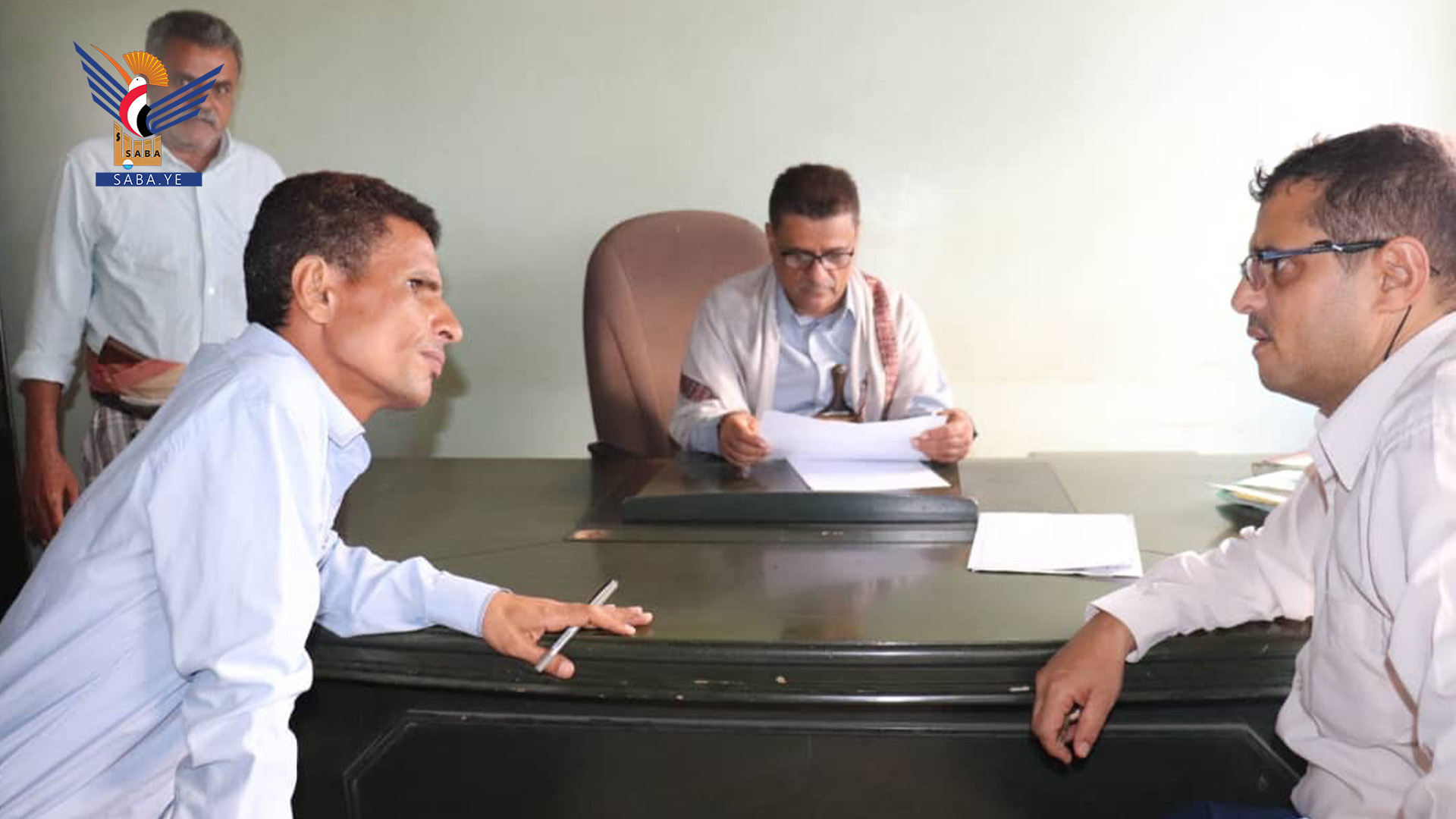 لجنة التفتيش القضائي بالحديدة تُشيد بانضباط رئيس محكمة المرور في عقد الجلسات