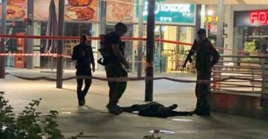 Un Palestinien a été tué après avoir mené une attaque au couteau à Ashdod, qui a entraîné la mort d'un sioniste et des blessés.