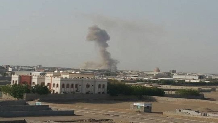 Ein Bürger getötet und Häuser niedergebrannt bei der Bombardierung von Al-Tohayta und Al-Duraihimi durch die Aggression