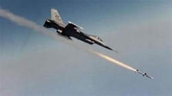 Kampfflugzeuge der Aggression fliegen sieben Luftangriffe auf Nehm an