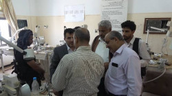 Al-Mutawakel et Qahim inspectent les dégâts de l'agression contre le bâtiment du Collège de dentisterie