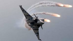 Kampfflugzeuge der Aggression fliegen vier Luftangriffe auf Gebieten von Marib und Al-Jawf an