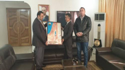 La carte de la Palestine comme cadeau par des prisonnières palestiniennes à l'ambassadeur du Yémen à Damas