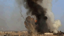 Aggressionskampfflugzeuge bombardieren die Ausrüstung der Jabal Salb Company