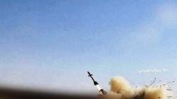 Luftverteidigung abwehrt feindlische Kampfflugzeuge über Al-Marib