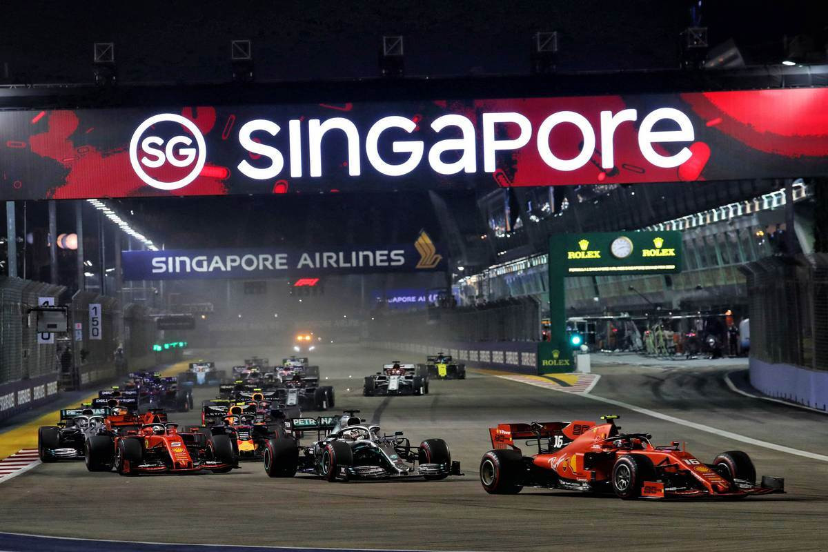 منظمو سباق جائزة سنغافورة للسيارات يستبعدون إقامة السباق دون جمهور
