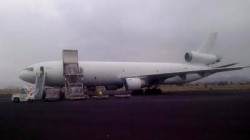 MSF-Frachtflugzeug kommt am internationalen Flughafen von Sanaa an