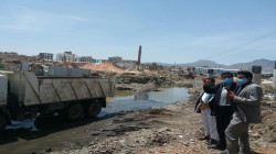 Une campagne pour nettoyer les canaux de drainage des eaux dans le district de Shaoub,  la capitale Sanaa