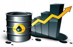 النفط يرتفع وسط آمال بخفض الإنتاج والتعافي