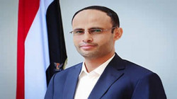Präsident Al-Mashat gratuliert dem komorischen Präsidenten zum Unabhängigkeitstag