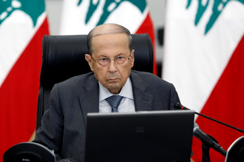 رئيس لبنان : التحقيقات تجري مع مسئولي تخزين المواد المتفجرة ولا غطاء فوق أحد