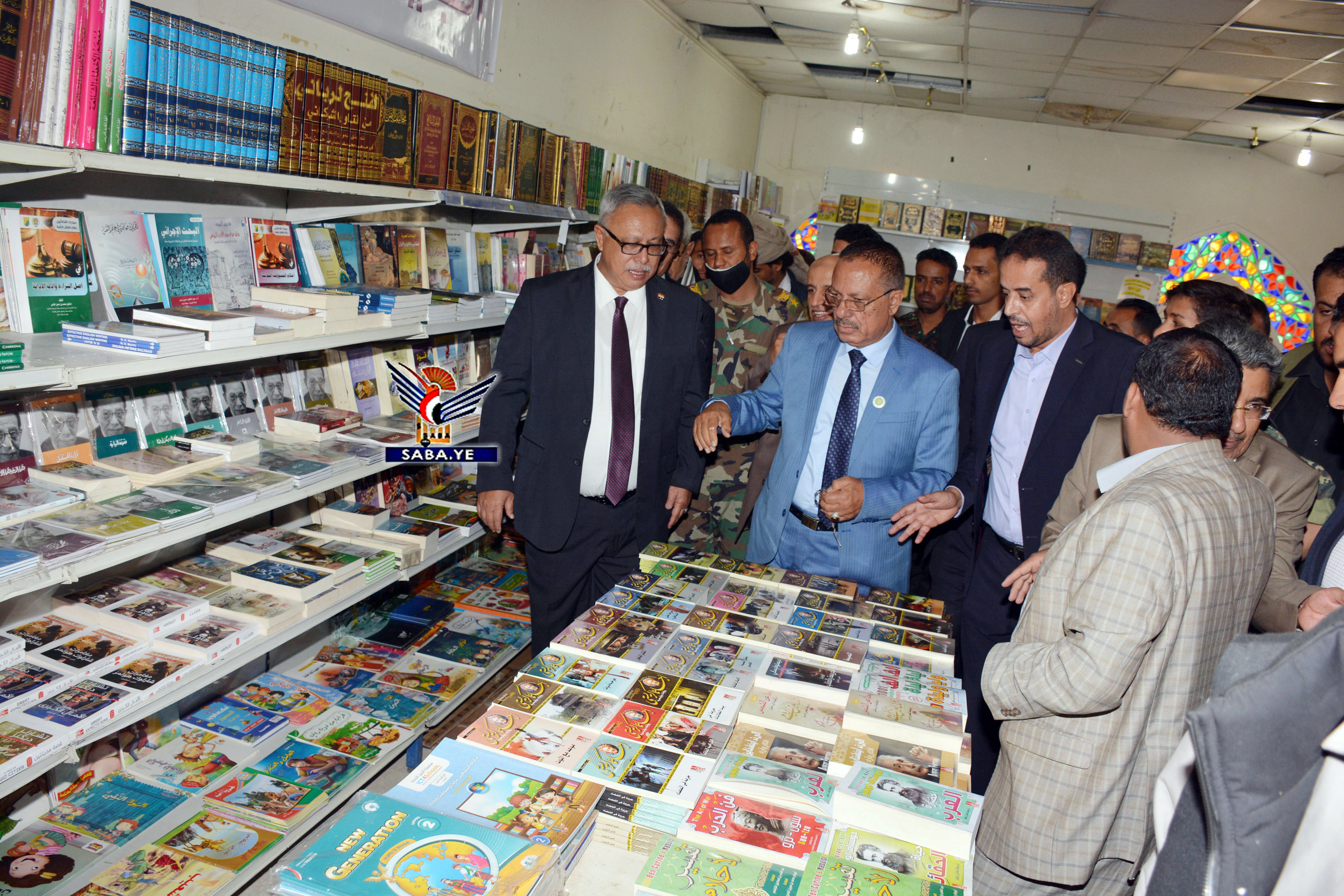 Le Premier ministre ouvre le deuxième salon du livre à Sanaa
