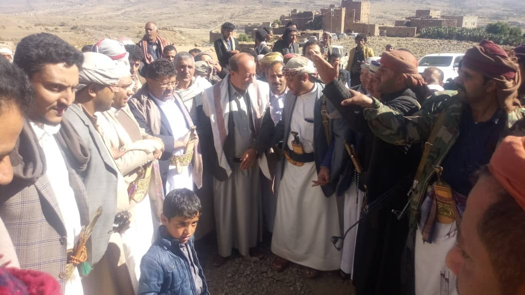 عضو السياسي الأعلى الحوثي يرعى صلحاً قبلياً لإنهاء قضية قتل بين آل الجعدبي وآل الزريقي