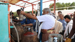 Inspecter le mécanisme de remplissage des bouteilles de gaz à la station Al-Duha à Hodeidah
