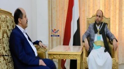 Le président al-Mashat rencontre le chef de l'autorité du fisc