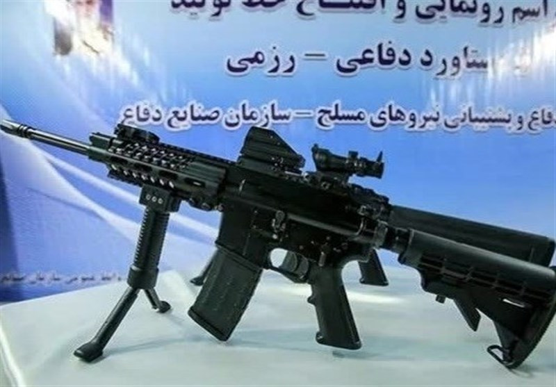 إيران تزيح الستار عن نسخة جديدة من سلاح 