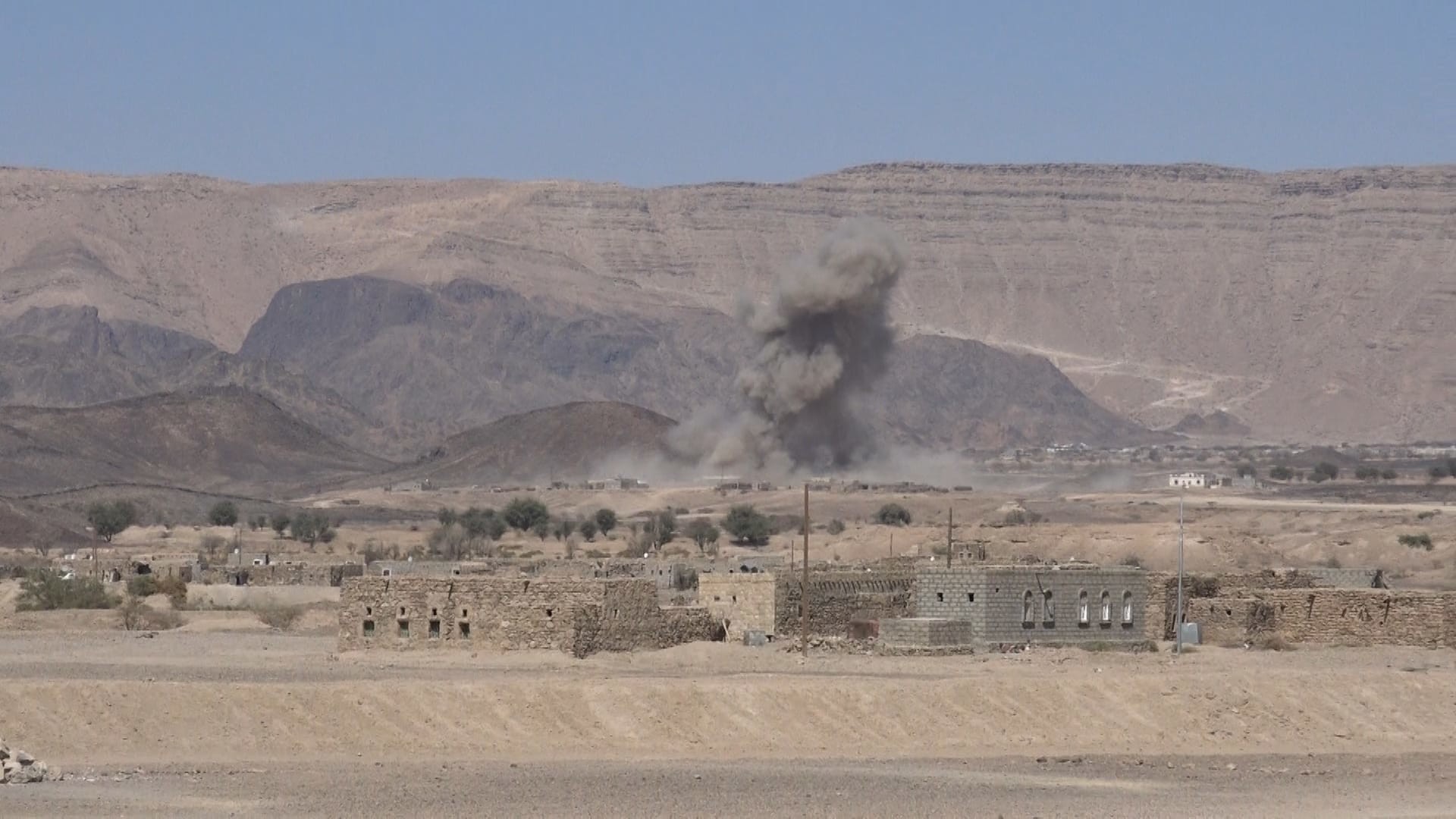 Aggression warplanes launch 5 raids on Marib