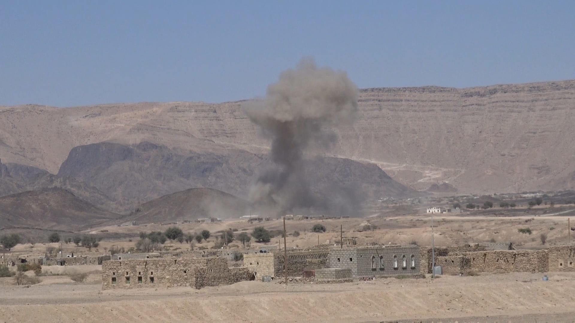 Aggression warplanes launch 17 raids on Marib