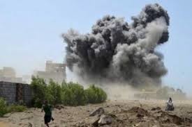 Aggressionskampfflugzeuge zerstörten 2 Häuser im Bezirk Serwah in Marib