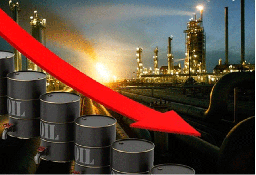 انخفاض أسعار النفط بعد زيادة مفاجئة للمخزونات الأمريكية