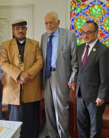 Al-Same'i trifft Präsidentenberater Abdulaziz Al-Tareb