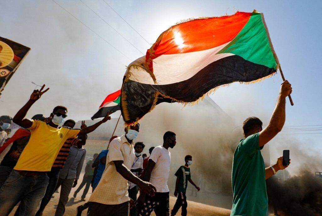 10 manifestants ont été tués et des dizaines ont été blessés par les balles de l'armée soudanaise