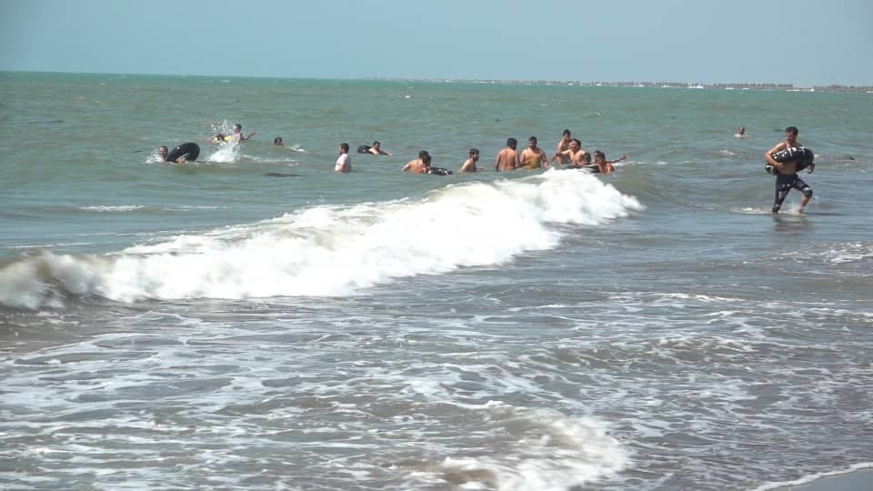 Hodeida beaches come alive