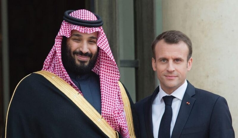 Vaste critique de la visite de Macron en Arabie saoudite et de sa rencontre avec ben Salmane