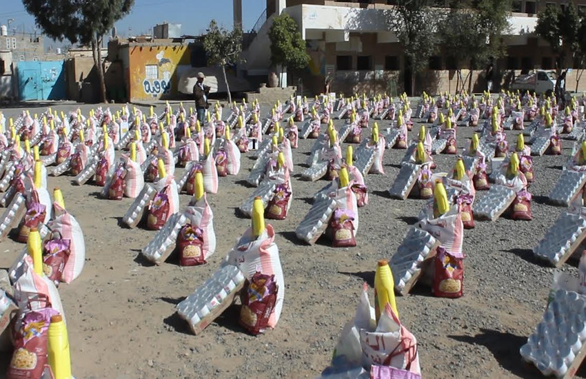 تدشين توزيع سلال غذائية على أسر الشهداء بمحافظة مأرب