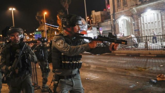 اصابة عدد من الفلسطينيين خلال مواجهات مع الاحتلال في برقة شمال غرب نابلس