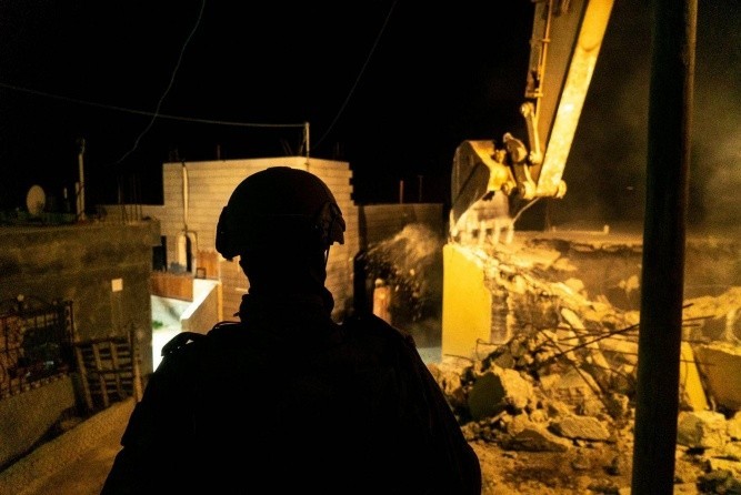 شباب الضفة الغربية المحتلة يُرابطون لمنع هدم منازل أبطال سيلة الحارثية