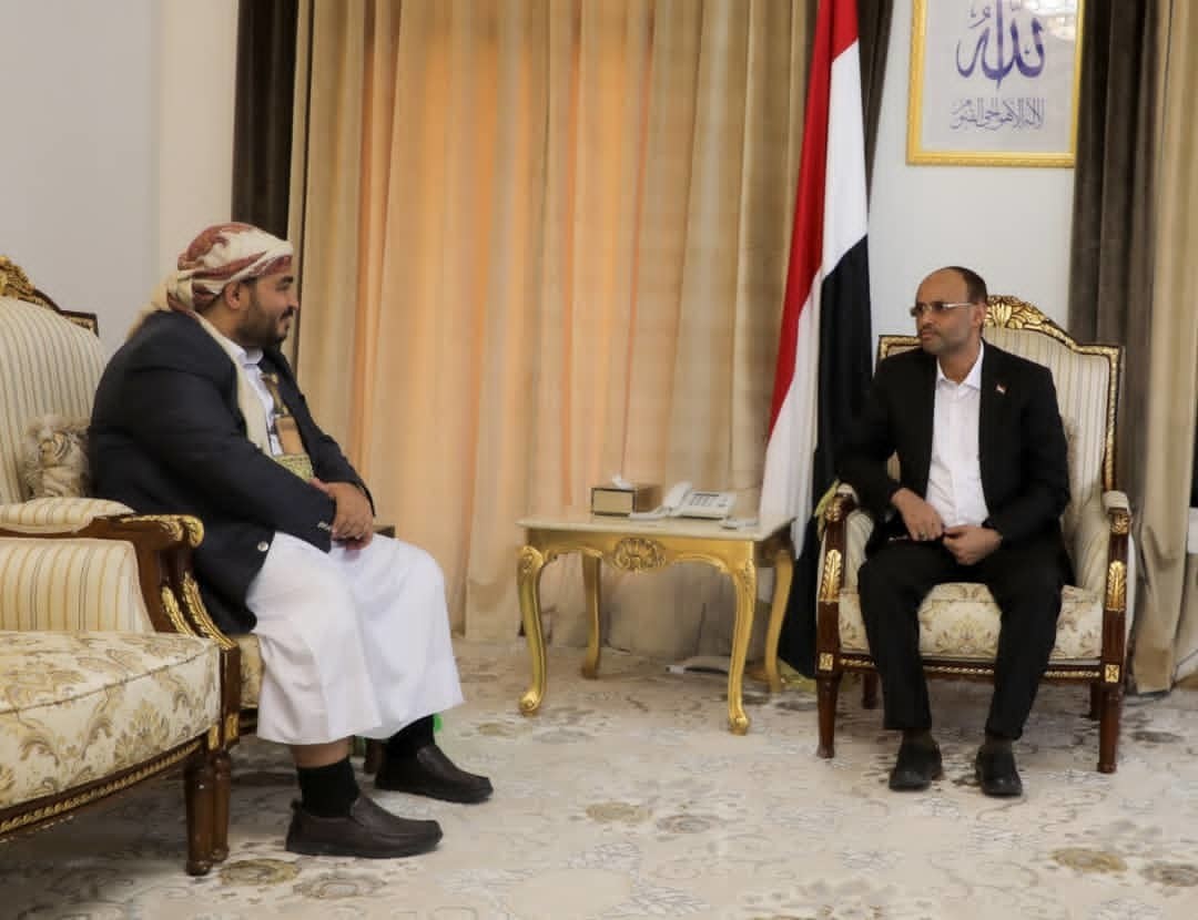 Präsident Al-Mashat trifft sich mit dem Leiter der Generalbehörde für Zakat