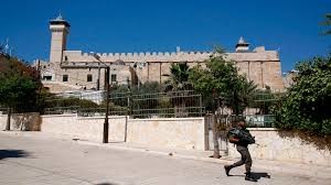 إصابة فلسطيني برصاص الاحتلال بجنين و الاحتلال يشدد إجراءاته في البلدة القديمة ويغلق 