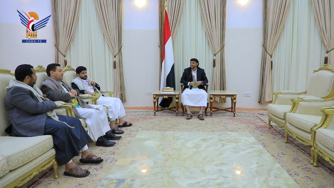 Le président Al-Mashat rencontre le chef du Comité national pour les affaires des prisonniers Le président Al-Mashat rencontre le chef du Comité national pour les affaires des prisonniers