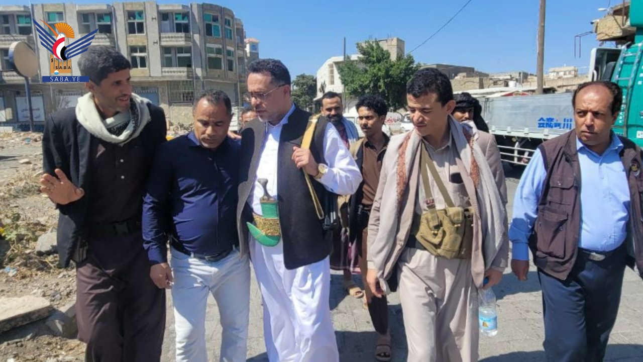 Head of Customs Authority inspects work at Taiz Customs & Control Office