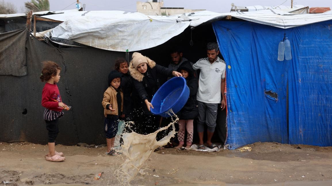 Gaza: Strip saw severe night, people left in open Gaza: Strip saw severe night, people left in open