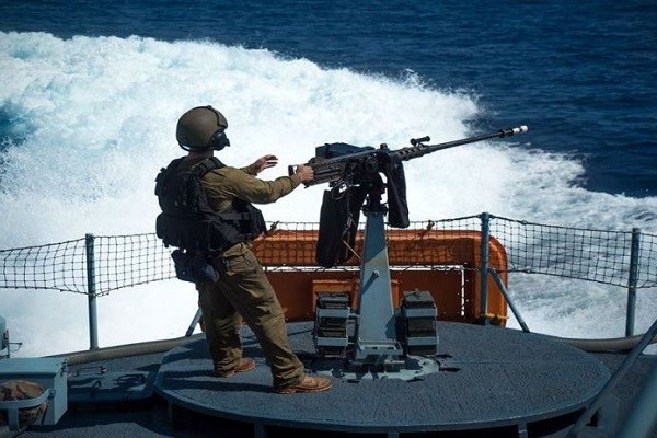 Two injuries when Zionist enemy boats shelled two houses in Nuseirat