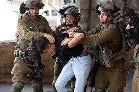Zionist enemy arrests wounded Palestinian, his father from Jenin, & two brothers from Jaba'
