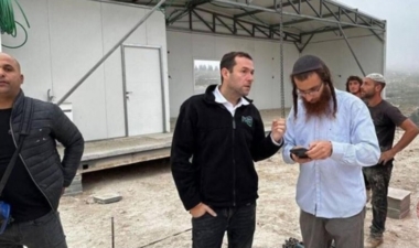 Settlers move religious school in Homesh settlement