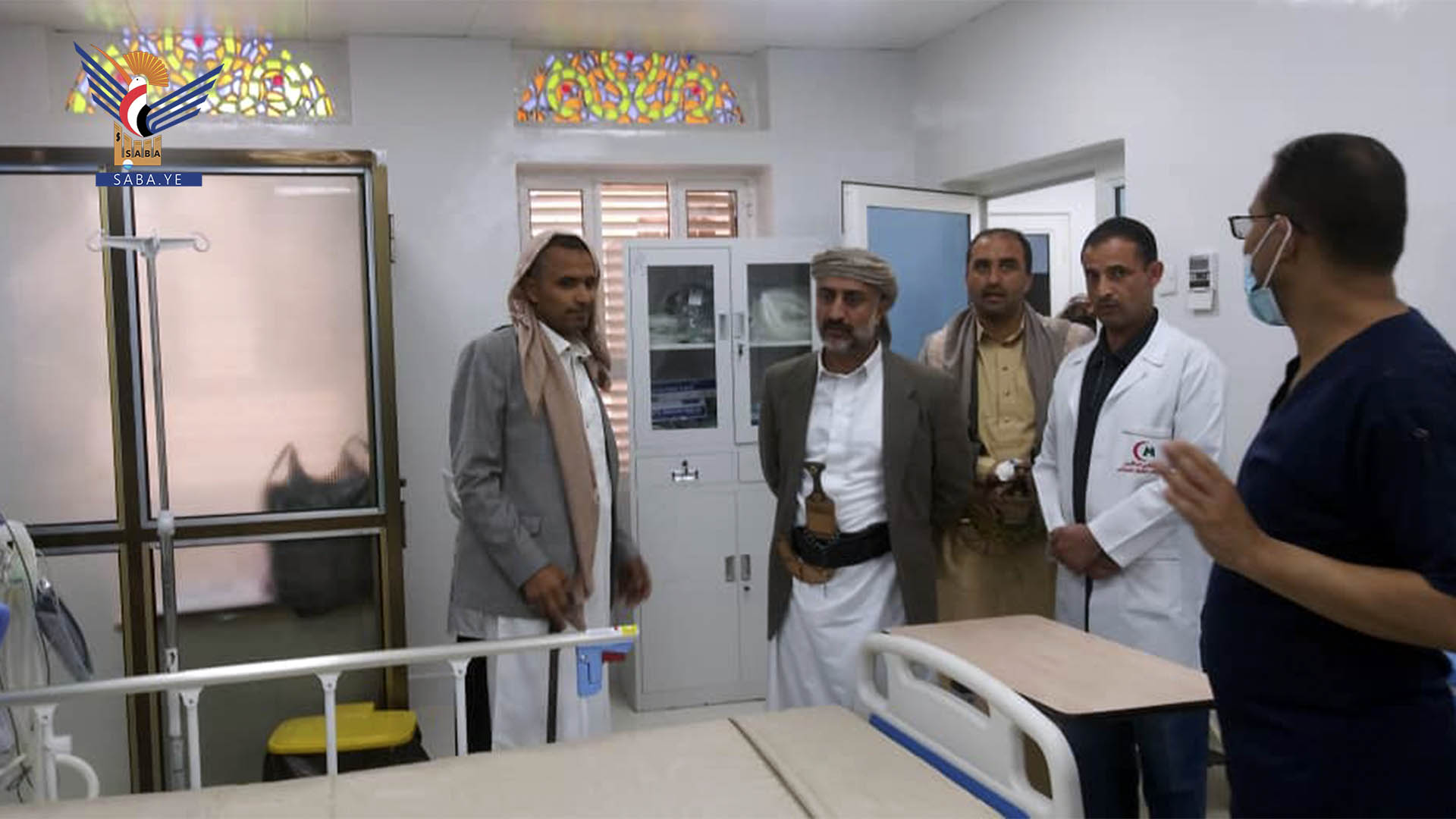 Le gouverneur d'Al Mahwit examine le niveau de services à l'hôpital Shibam Kawkaban