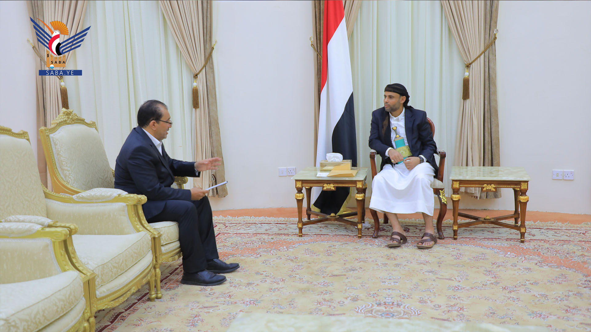 Le président Al-Mashat rencontre le vice-ministre des Travaux publics et des Routes